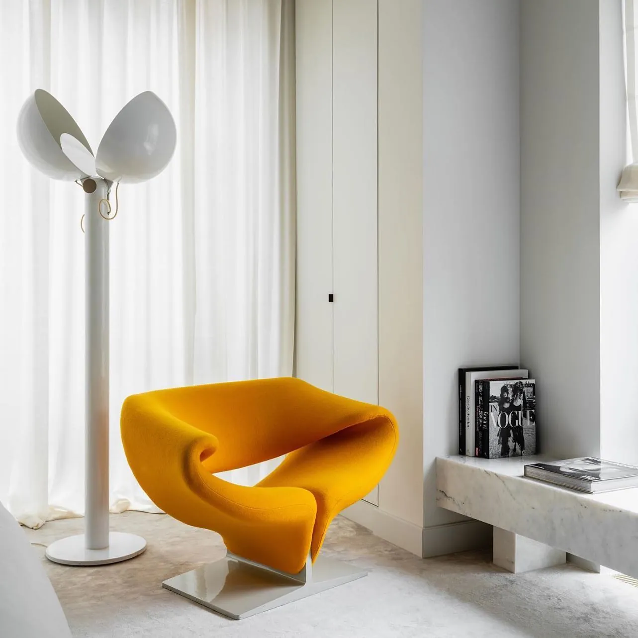 Ribbon Armchair Fabric In Context By Artifort 1 For Donzelli