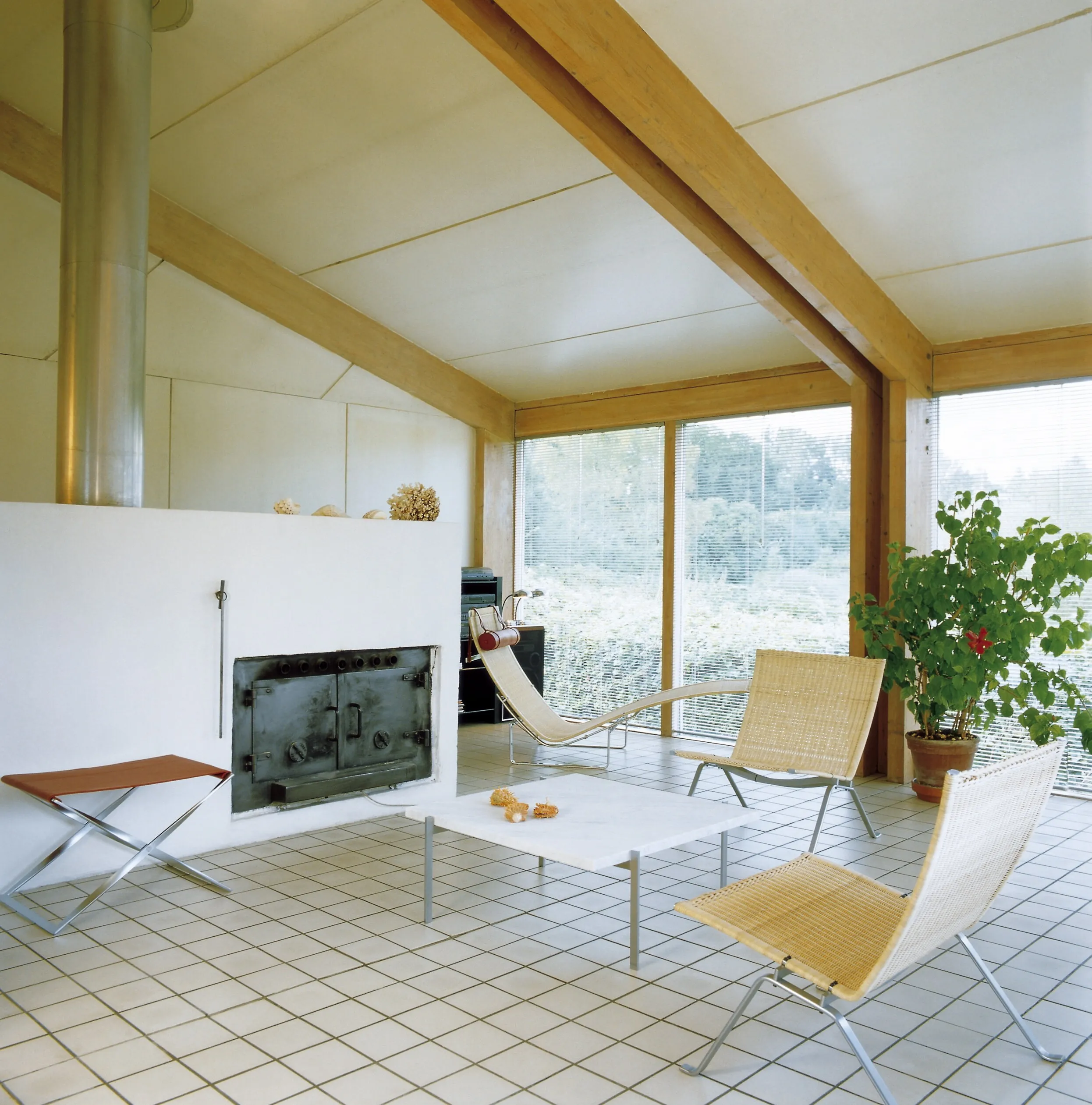 Armchair 35 Pk22 In Context Fritzhansen Gallery Donzelli