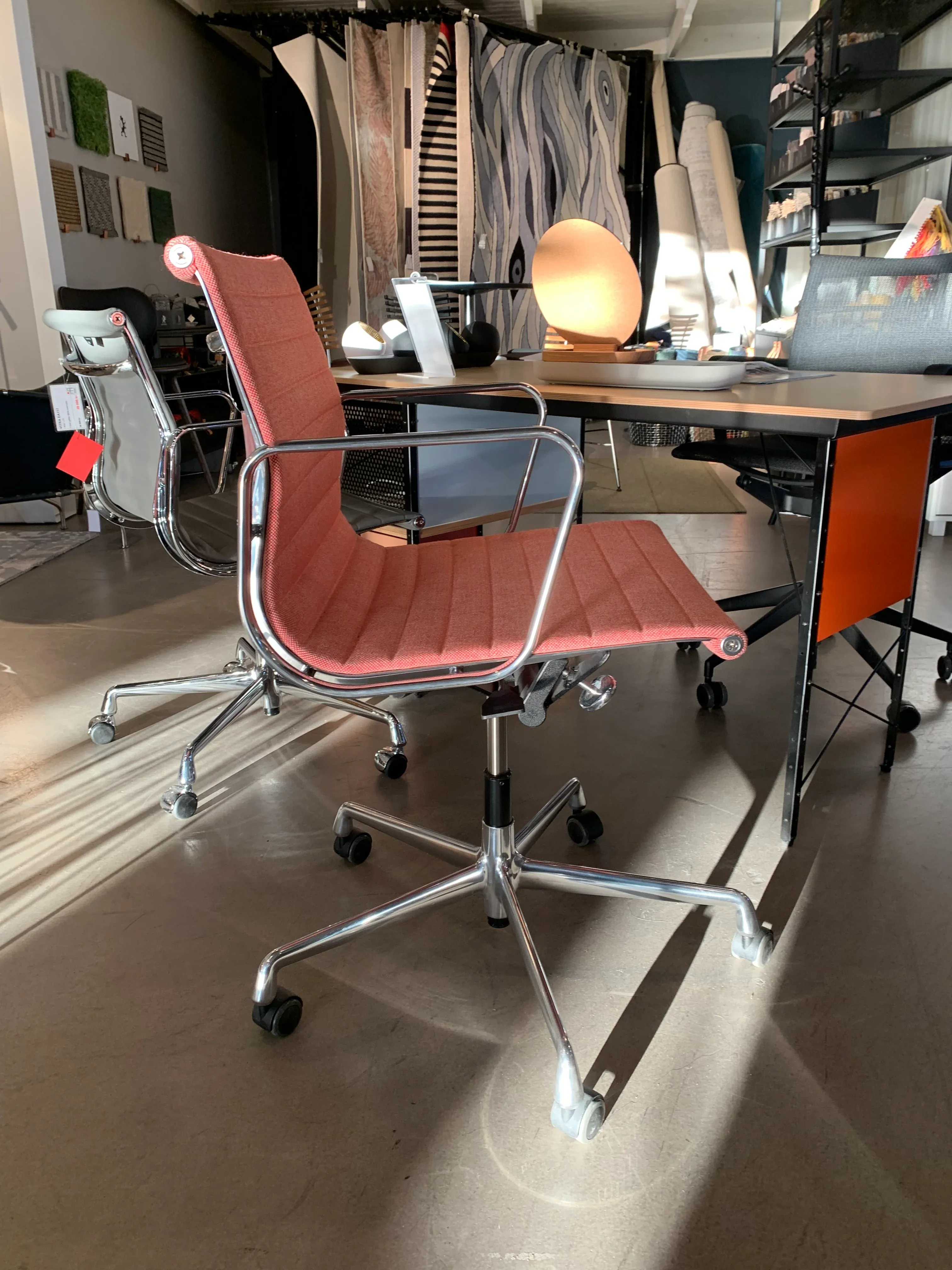 Gallery 16 Eames Ea117 Ea118 Ea119 Leather Fabric Chair Office Working Vitra For Donzelli